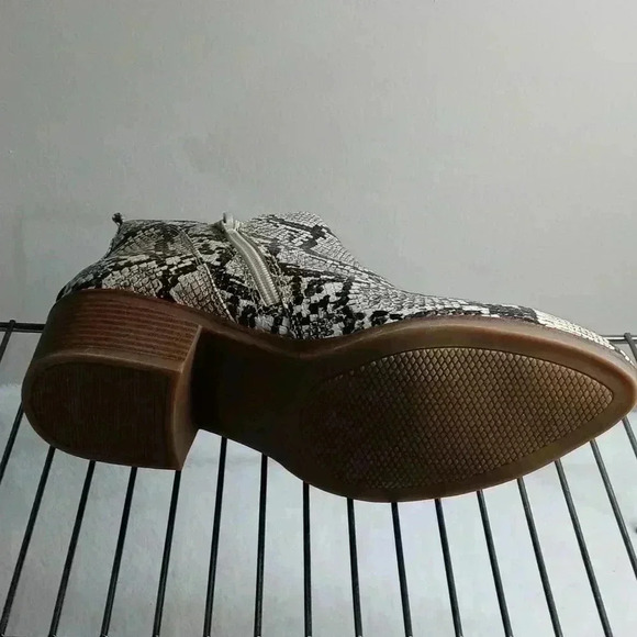 MIA AUDIN Snakeskin printed ankle 👢 - Picture 8 of 9